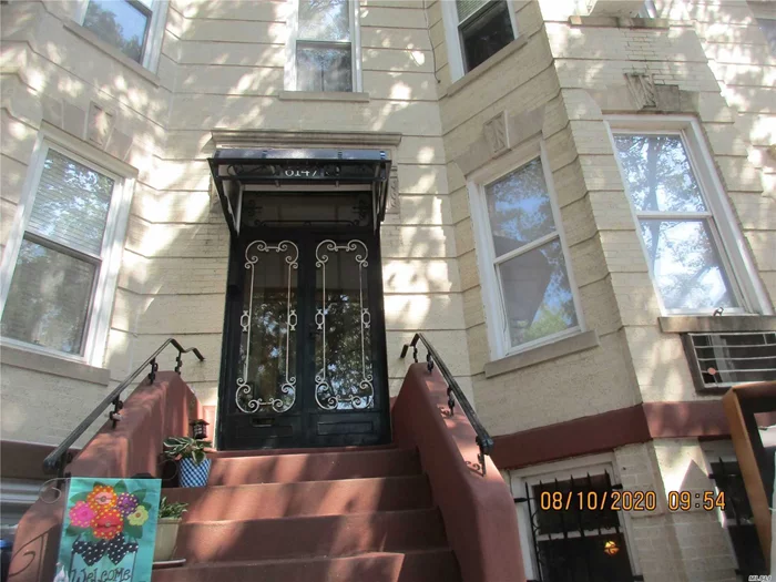 This beautiful CLASSIC brownstone has the most beautiful off white brick and stone finish. This street has been featured in many accounts of Ridgewood. Tree lined and wide street. Rarely - if ever- delivered vacant on closing with a separate front entry into high ceiling basement. Modern eat in kitchens - top floor has maintained the classic - old world tub on legs. There is a rear terrace and private yard. Near to the M train and local shopping. Don&rsquo;t wait on this one - it won&rsquo;t last!