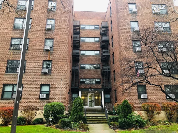 1 Bedroom 1 Bath Coop. Corner Unit. 2 new AC units. New Camera Intercom. INCLUDES 1 PARKING SPOT in front of building. Corner Unit. Lots of Sunlight. Bus/Express Bus to Manhattan Stop steps from front door. Swimming Pool, Tennis Court, and Fitness Center (coming soon) No Flip Tax. Allow sublet after 3 years.