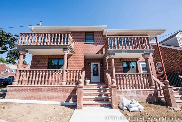 Good Location! New renovated 3 bedrooms 2 full bath with balconies and parking spot. Beautiful neighborhood, close to major highways, shops and bus.