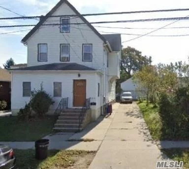 Sunny Whole House Rental In Whitestone Features Newly Painted 3 Bedrooms, 2 Full Bathrooms, Eat In Kitchen , Formal Dining Room, Living Room, And Laundry Room. Open Unfinished Basement, And Attic For Storage! Hardwood Flooring Throughout! 2 Car Garage And Driveway Parking! Close To All Transportation And Shopping!