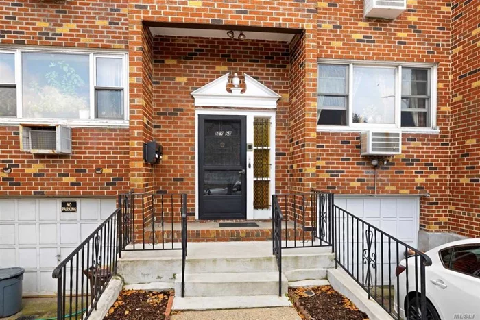 This 2 Family home is conveniently located in Briarwood, Queens and being sold as is. This home has 3 units including a total of 6 bedrooms, 3 full bathrooms, 3 kitchens, 3 living rooms, plenty of closet space, laundry room, a private backyard and driveway.