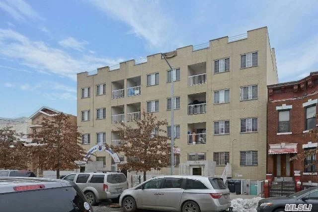 Bright Lovely Two Bedroom Condo, Huge Unit With Balcony, Central Air/Central Heat, 5 Minutes Walk To 7 Train, Low Maintenance Fee, 421A Tax Abatement until 2033. Convenient to All, Must See!