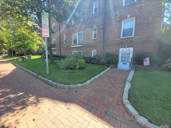 Extra large one of a kind rare find, Gorgeous Garden Apt located in town just steps away from LIRR, shopping and restaurants, Two large bedrooms + additional extra large home office (the size of a master bedroom), two complete brand new designer bathrooms, all custom closets with walk-in closet, Washer/Dryer in unit, separate kitchen with a dishwasher, separate dining area, private entrance to the garden apt.