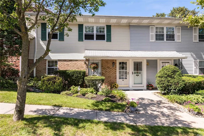 Oyster Bay. Bright, Spacious, One Bedroom Deluxe Unit. Beautiful Open Layout With Oversized Master Bedroom. Mint Condition - Move Right In! Private Deck Overlooks Serene Property. Maintenance Includes Taxes, Gas, Heat, Hot Water, Landscaping, Parking & Snow Removal.