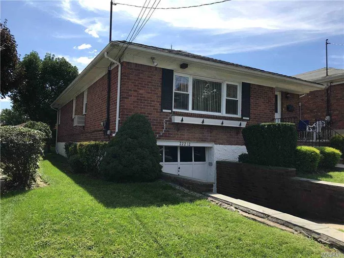 Ranch home in prime location on a quiet block in bayside. 3bedrooms, 2.5 full bathrooms Fully finished basement. convenient location close to shopping, highways, Good transportation Schools District 26