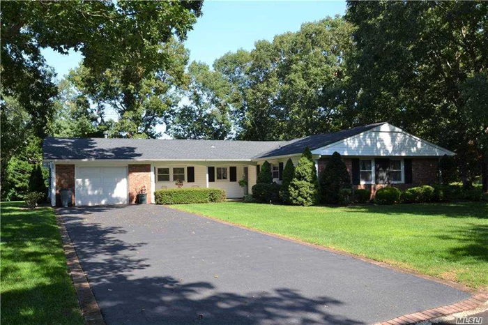 Beautifully maintained Devon Ranch in the S Section of Stony Brook, CAC, 1 car attached garage, lovely level yard with wood deck, Three Village SD