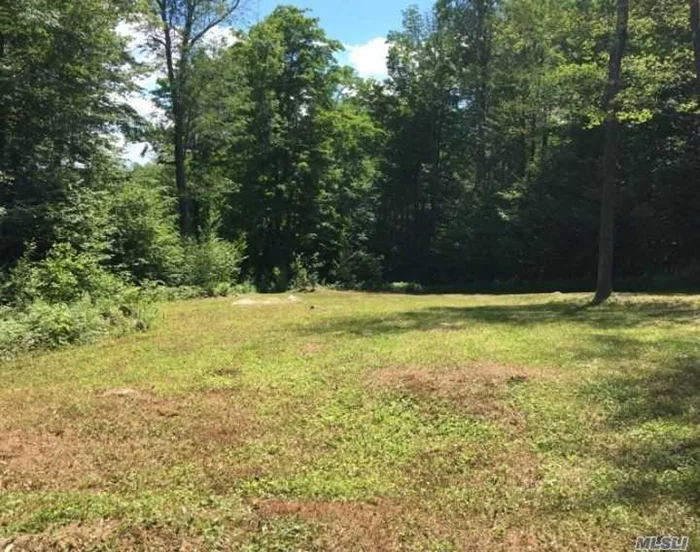 Build Your Dream Home on this Half Acre, FLAT & CLEARED Property (.50 Acres) in Cold Spring Harbor SD. Names of Builders Can be Provided Upon Request.