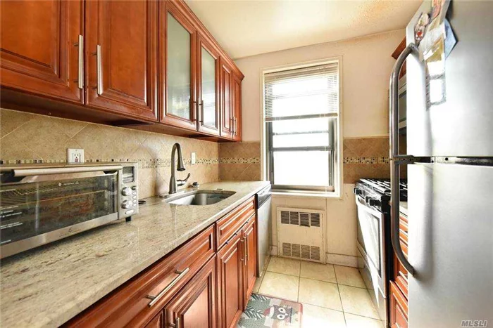 Renovated 1 Bedroom apartment in the prestigious Eden Rock building. This pet-friendly building features a doorman, laundry room, and a 24 hour gym. Conveniently located within minutes to buses, transportation, shopping, and the E and F trains Briarwood Station. Water, heat, and taxes are included in the maintenance fee.