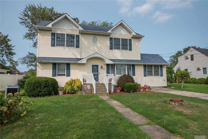 Open Floor Plan Center Hall Colonial Offers 5 Bedrooms, 3 Full Baths, Kitchen, Dining Room And Living Room. Property Is In The Center Of West Islip And Conveniently Located To All Schools. 2010 Updates Include Electric, Roof, Kitchen. This Home Will Not Last!