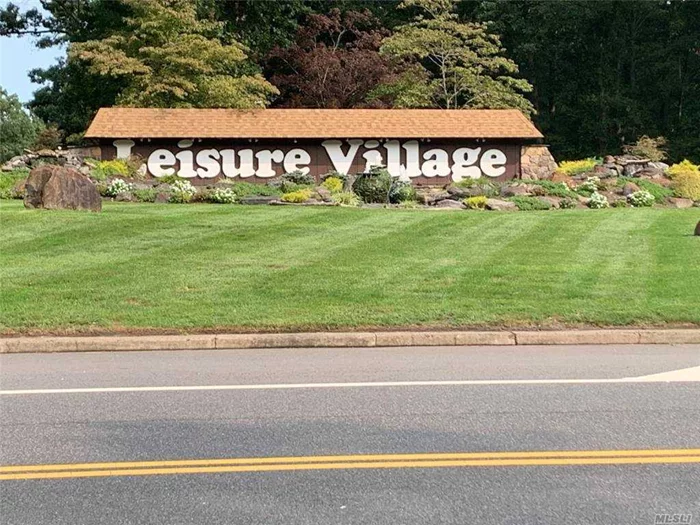 Condo 55+ - 2BR, 1 BA, 1 car garage. Completely updated bath and kitchen. Patio. Amenities include Clubhouse, In-Ground Pool, Golf, Trips, Shows, Etc.