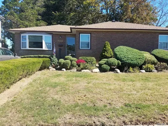 WELL Maintained Ranch with open floor plan & easy upkeep! EIK with island, granite counters & new appliances. Large Formal Dining Room, spacious, sunlit, Living/Family Room, 3 Bedrooms, full Bath, CAC, hardwood floors. . Full finished basement. Panoramic view of backyard & deck. A MUST SEE