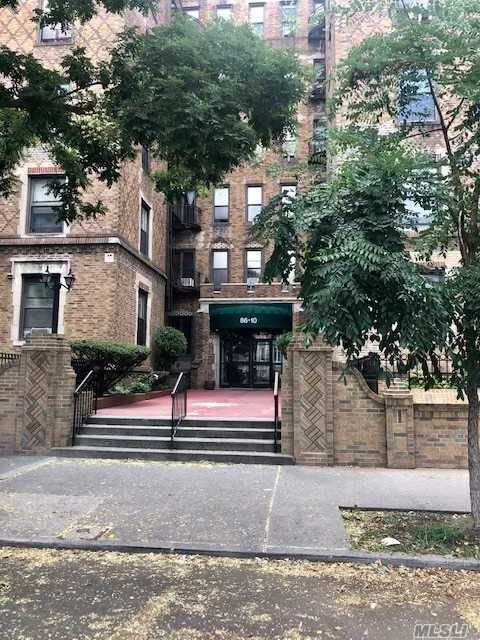 Huge 1 Bedroom apartment. Foyer, Renovated Eat in Kitchen with stainless st. appliances. Large Living room with ceiling fan, 2 north facing windows, Full Bathroom, Nice size Bedroom with 2 windows. 4 closets in apartment, sunny, well maintained. Steps from the J Train, 2 blocks to Forest Park, Close to all schools, shopping. 20 min car ride to Rockaway Beach. No Flip tax, Pets welcome, Residental area.