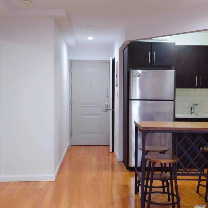 Furnished, New Renovated. Modern Style. Kitchen Equipped With New Appliance.