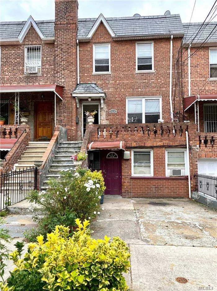 Prime Location In Corona Legal Three Dwellings. A Two Bedroom Apartment On The First Floor. One Bedroom Apartment On The Second and Third Floor. Private Driveway For 2 Parking Spaces. Building Size 20 FT by 38FT and Lot Size 20FT BY 100FT. Close To Trains, School & Local Markets.