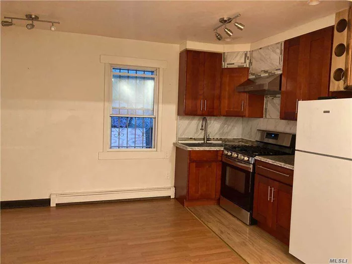 2 Bedrooms, 1 Bath, Dining And Living. One Block To Northern Blvd And Supermarket, Bus Q 12, 13. 15 Min To Flushing. Convenient All.