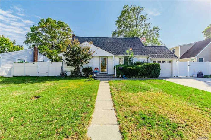 Westbury 1-family cape with 4 bedrooms & 2.5 baths. In-ground pool in backyard. Top ranked Jericho school district with Cantiague Elementary School, Jericho Middle School and Jericho Senior High School.