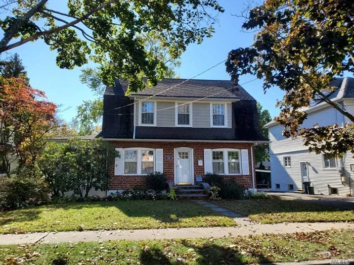 Just renovated and updated October 2020. 2 Blocks from LIRR. 3 Blocks from Town. Zoom Room and Office area in Walk Out Lower Level