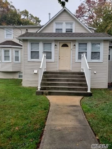 1 Bedroom Main Floor Apt in a Multi Family Home, Kitchen w/ Gas Cooking, Living Room, Dining Room, Bedroom, Bath, Den/Enclosed Porch, Shared Yard, Landlord Pays Heat, Tenant Pays Electric & Cable