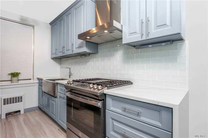 Just renovated, super spacious 4 room home. This corner unit is very bright and overlooks a beautiful & peaceful interior garden. The eat in kitchen and bathroom was just renovated to the highest standard. Brand new stainless ref, stove, range hood; matches with the farmhouse stainless sink. Located in the historic Garden District; close to the express subway & bus routes, just across the recently renovated Travis Park & Green market. Walk to wonderful shops & restaurants. This Coop has the lowest maintenance around and your pets are welcome here! Check all your wish list tabs!