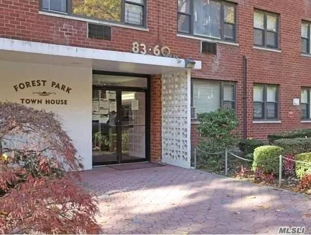 Sponsor apartment, no board approval needed. Newly renovated kitchen, and updated bedroom and living area. Ground floor small 1 bedroom apartment. Close to shopping, restaurants, public transportation and Forest Park. must be owner occupied for a minimum of 2 years. Buyer pays NYS and NYC Transfer tax and transfer fees.