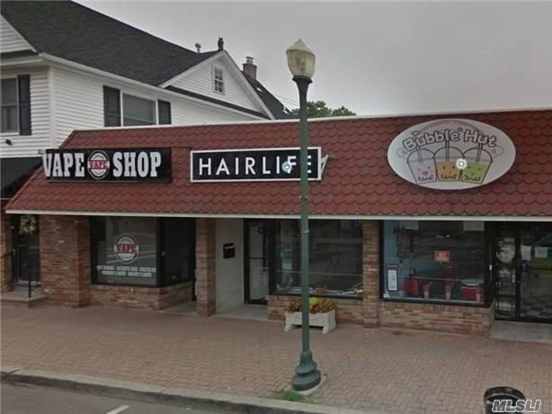 1000SF Space, Great Location in Bellmore Village on Main Street. Set up previously as Hair Salon. Good for Retail, Office, Food (with proper permits). Must See