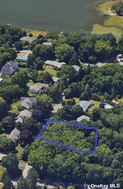 Located in Southold Park District, this piece of paradise is waiting for your inspiration! Close to town, school, bay beaches and boat ramp with access to Goose Creek and Goose Bay. Single and adjacent corner lot property located at 565 Mailer Ct, #1000-70-9-36 is available as well. See separate listing