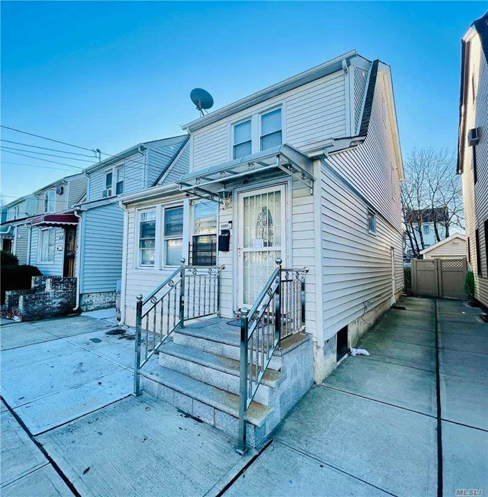 Jamaica Hills detached 1-family house with 4 bedrooms and 2.5 bathrooms. Newly renovated large third floor attic, second floor, bathrooms, basement with full bath and separate outside entrance, driveway, front and spacious backyard for expansion possibilities. Located near Fresh Meadows/St. John&rsquo;s University. Bus stops: Q-25/Q-34/Q-46/Q-65(15 minutes to Flushing). One block from Union Turnpike for restaurants and shops.