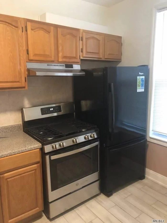 2nd Fl of a 2 family home, SD, Freshly painted 5 room apartment, approx 900 sqft. Very bright place. Spacious EIK with a new SS stove, neat & clean full bathroom, spacious Master Bedroom, 2nd smaller one plus office room, 6 closets, new floors, neat & clean full bathroom. Very convenient location ! Close to Metropolitan Ave, supermarket, banks, PS 87, Atlas Mall, public transportation : buses & &rsquo;M&rsquo; train station.