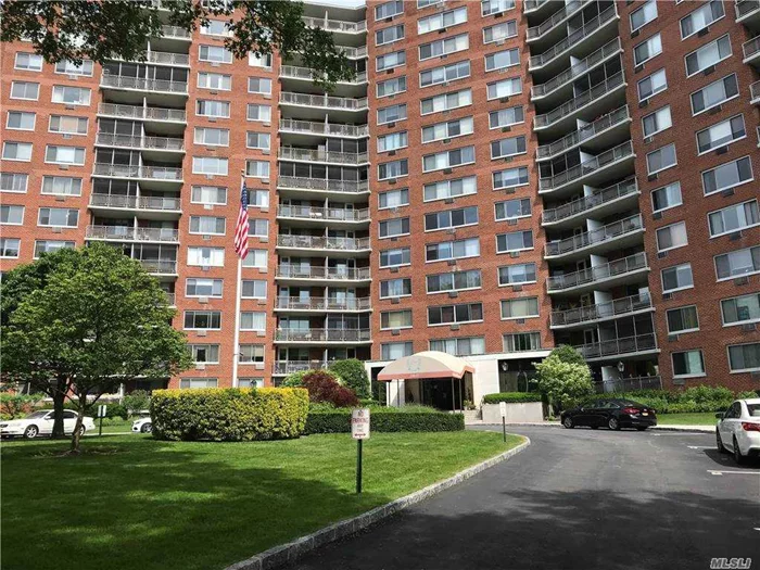 CO-OP LAKESIDE TOWERS ,  Desirable Sleep Alcove Studio , TOTALLY RENOVATED,  Located on high floor overlooking OAKLAND LAKE, . Manhattan,  Bridges and Little Neck Bay,  Entry foyer, Newly renovated eat in kitchen with granite countertops, Living/Dining Room, Dressing room, Newly renovated Bath with Shower, New A/C, New Closet Doors, Screened Terrace. 24hr Doorman security Pool, Gym, Close to City/Exp. Buses, Long Island Rail Road, Parkways, Shops,  C0vid-19 Restrictions Apply.