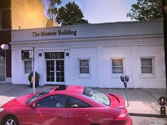 Office conveniently located on Lower Main St. Near all shops and restaurants. Close to LIRR. Utilities included. Landlord pays commission. TIRED OF WORKING FROM HOME?