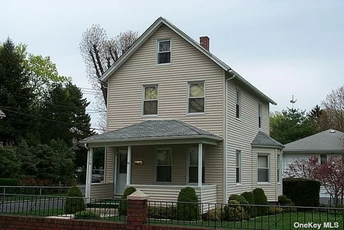 Lovely 3 bedroom colonial with front porch in the Village of Great Neck. Formal dining room, EIK,  beautiful grounds.  Roof approximately 8 years old, IGS, new washer and dryer, 2 zone gas heat. close to LIRR and shopping.