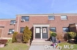 Windsor Oaks Co-Op For Sale, Manicured Courtyard View, Pet Friendly, 2 Bedrooms, First Floor, Renovated 2019, New Windows, New Door, New Kit Cabinets and Counter Top, New Pipes, New Wiring, 4 ceiling fans, Jacuzzi Tubs, Closed to All.