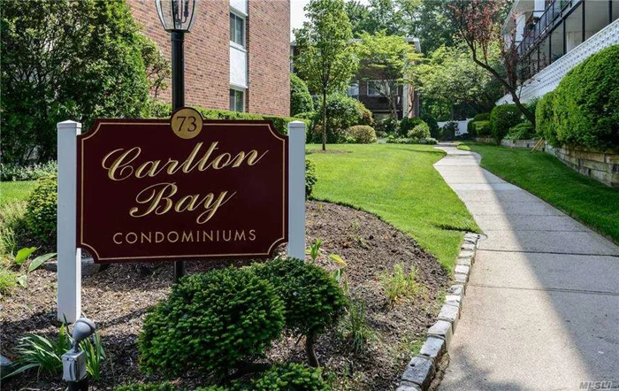 Centrally located near water, train, and restaurants. An oversized balcony overlooks a beautiful courtyard with views of Manhasset Bay and exquisite sunsets. Beautiful hardwood floors and lots of closets. With low taxes and maintenance, it&rsquo;s a must-see!