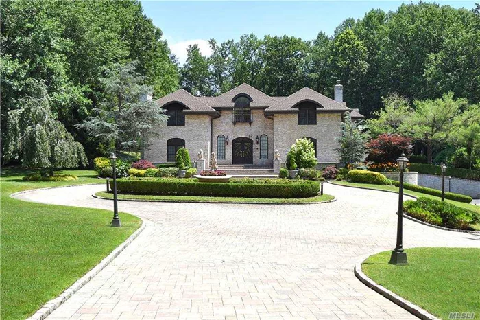 Breathtaking Colonial 5 Bedrooms, 5.5 Bathrooms on 2.5 Bucolic Acres with Pool, Tennis, Putting Green