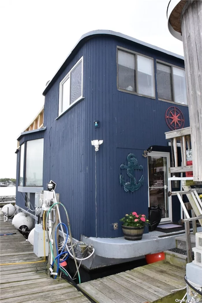 Thinking about a summer home? What a great way to spend your summers without the traffic to the Hamptons or the price of the Hamptons. This is a well maintained and bright spacious housebarge for sale in Port Washington Long Island with dimensions of length 45ft long x 20ft docked at 24 Matinicock Ave, Port Washington) This houseboat offers mesmerizing views of the town of Port Washington a real Million Dollar View Sunset views on your 3BR, 1BA, HouseBarge where you can relax year-round after a long hard day of work. All the conveniences of home living without the price. You&rsquo;ll enjoy drinks on your 250 SqFt Top Deck that overlooks the beautiful town of Port Washington. North Shore Living at it&rsquo;s best, enjoy restaurants, transportation to the city, farmers market, entertainment and more! Please note this is a CASH deal. Please do not just show up. Need 24 hr notice. Owners MIGHT consider a SMALL personal mortgage.