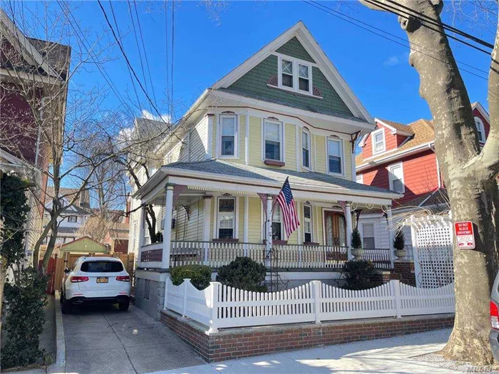 This rare old Victorian home sits on a beautiful tree-lined block in Woodhaven North. It features a spiral staircase that leads to a Master bedroom on suite. The kitchen and bathroom on the first floor have been completely renovated. The kitchen has beautiful white cabinets and a farm sink. The bathroom has marble tile from floor to ceiling. Also featured is a large solar panel heated above ground pool and a brand new Gazebo. This house is turn-key ready and will not last long. It&rsquo;s a must-see!