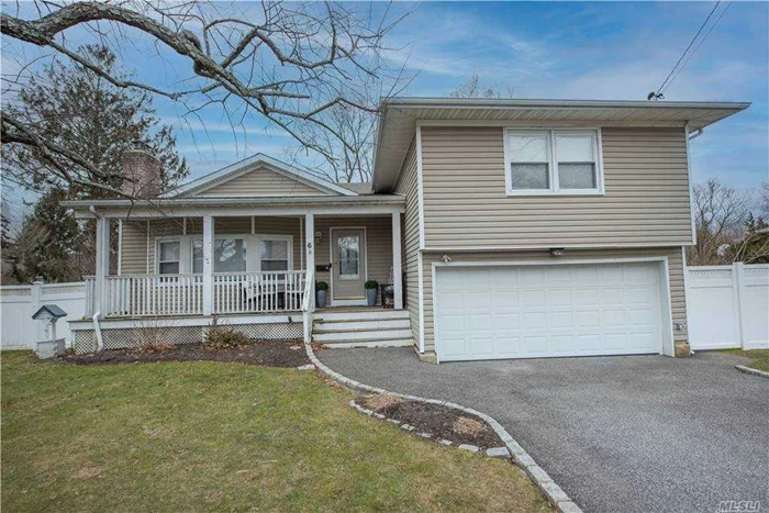 This Diamond Split Level Home Has Plenty of Updates to Fall in Love With. Beautiful Eat in Kitchen w/Granite Countertops & Stainless Steel Appliances, Master Suite w/Brand New Full Master Bath, Formal Dining Room, Living Room w/Fireplace, Crown Moldings & Hardwood Floors Throughout! Roof, Siding, Windows 2016, CAC, 2 Car Garage.