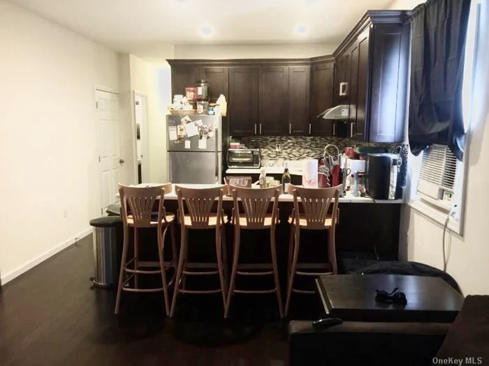 This bright and spacious 3 bedroom and 2 full bath features renovated open kitchen and stainless steel appliances. Two blocks from Bell Blvd. Conveniently located to restaurants, markets, LIRR, and transportation.