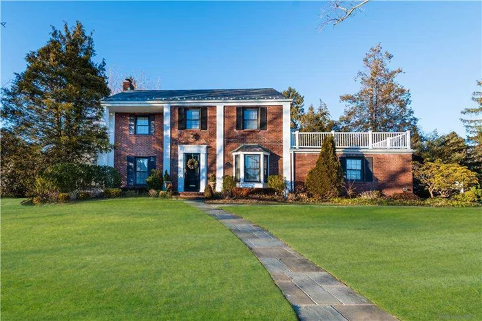 Strathmore Vanderbilt - Beautiful brick Colonial. Living Rm w/fireplace, Formal Dining Rm w/window seat. EIK W/sliding doors, Family Rm - Half bath, Den w/screened Porch. Mstr Bedrm w/ Mbath & two Addl. Bedrms, w/ bath. Alarm sys. Corner Lot adjacent to cul-de-sac. Strathmore Vanderbilt Club (Fee) Dining, Pool & Tennis. - Generator - Manhasset School District