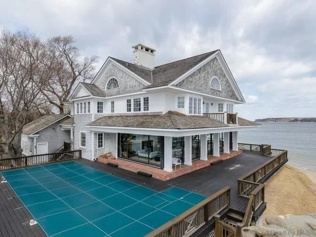 Hamptons Alternative: Near Enough To Manhattan To Be Convenient, But Yet A World Away. With About 300* Of Amazing Waterfront And Views, This 6 Bedroom, 4.5 Bath Colonial Is Heaven To The Eyes! Mint Condition Throughout, A Heated, Gunite Pool And A Private Beach Make This Unique Property The Perfect Summer Rental!