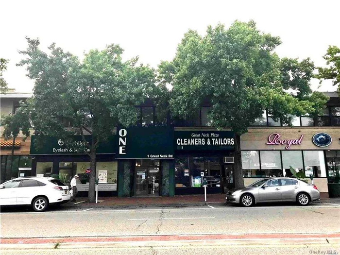 Best Corner At Great Neck Plaza With High Exposure. Intersection Of 2 Major Streets Great Neck Road And Middle Neck Road South. Across The Street From Gardens Of Great Neck Shopping Center. Ample Street Parking And Public Parking Nearby. Next To The LIRR Great Neck Station.