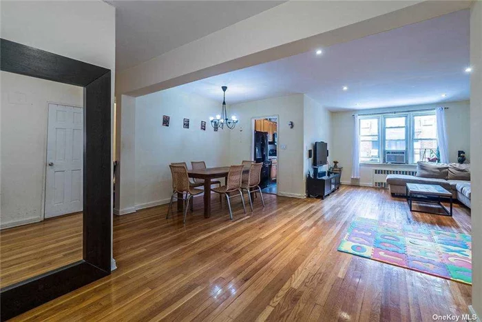 This 2 bedrooms 2 bath coop unit features a large master bedroom with a bath. This building has excellent financials and is steps from the 67th drive subway station. The unit has a large dining area and a sizable living room.