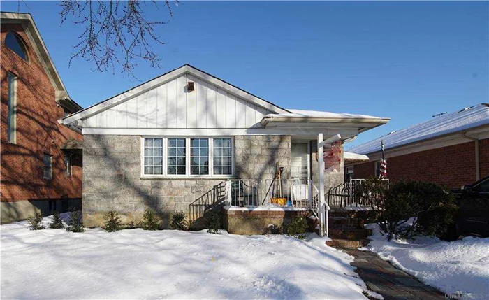 Range 1 family house located at the heart of Fresh Meadows with top school district 26. 3 bedrooms 2 bathroom, finished basement, building size 28x47, lot size 43x95, easy for house extension, walking distant to public school, supermarket, Q30, Q31, Q46, Q65. must see