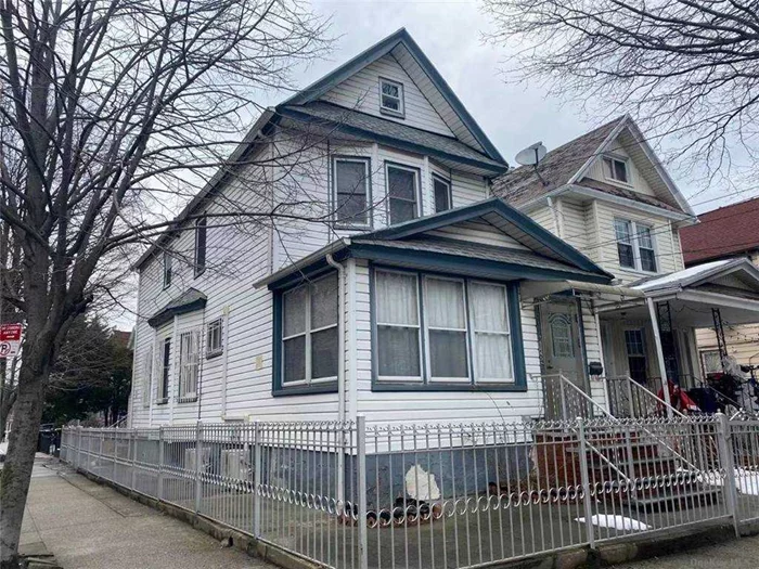 Location! Location! Detached Big One Dwelling With R5 Zoning Could Be converted To 2-3 Dwelling. On Corner! Part Of House Been Renovated 2 Years Ago. Move In Condition! Good Potential And Good Chance To Own! All Info Not Guaranteed, Prospective Buyer Should Re-Verify All Info By Self.