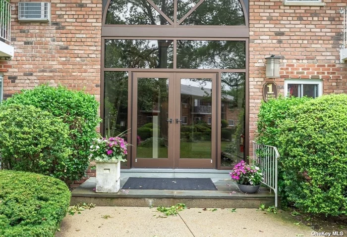 Entry Foyer, Master Bedroom Ensuite, 1 Full Bath, LR/DR, Storage & Linen Closet, Efficiency Kitchen, Wood Floors. Freshly Painted. Health Walkway, Extra Large Gunite Pool, Kayack Rack, Library Downstairs, Laundry, Bike Room, Storage Room, Mooring Rights, Private Beach. Maintenance $1, 288.