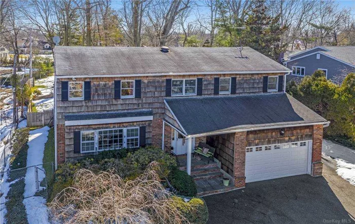 Aerial View/Flower Hill Colonial