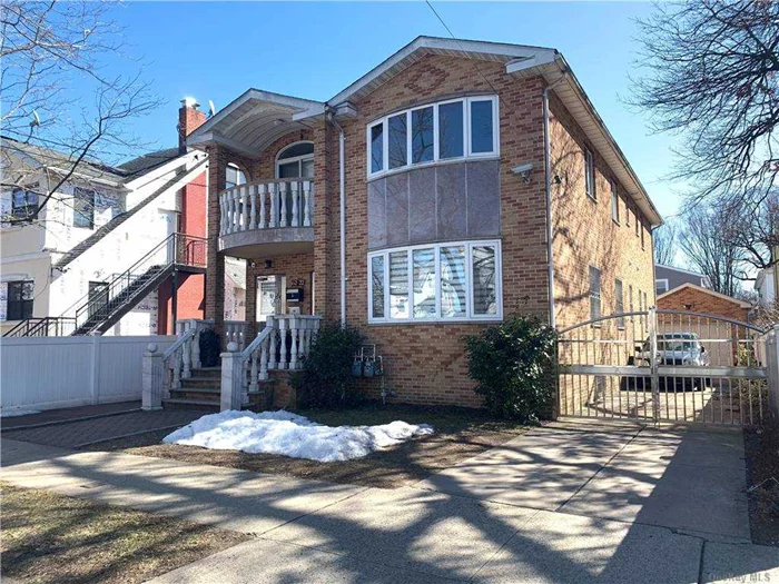 VERY RARE 1405 SQFT 2ND FLOOR UNIT IN A YOUNG BRICK BUILDING . DIAMOND CONDITION..FEATURES 4 BEDROOMS 2 FULL BATH WALK-IN CLOSET, BACLONY . ALSO INCLUDING DRIVEWAY THAT FITS 2-3 CARS FOR PARKING. CENTRAL HVAC. DISHWASHER. AT FRESH MEADOWS CLOSE TO Q25 Q34 Q65. CLOSE TO SCHOOLS, PARK, COMMERCIAL.