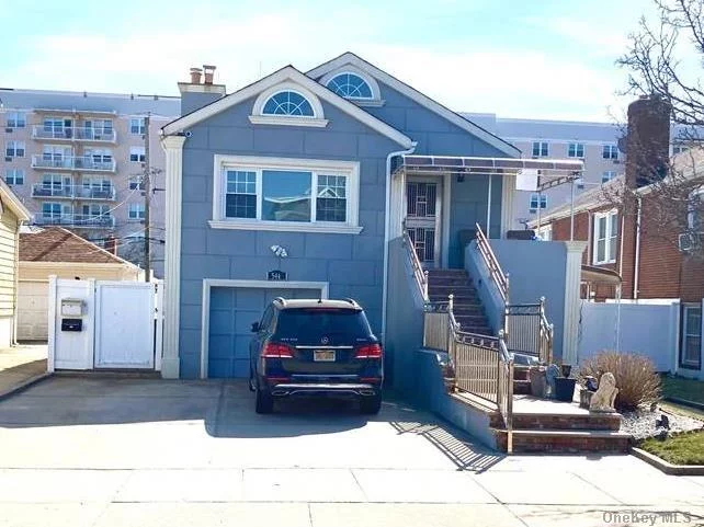 Beach Side Walk In - 2 Bedroom Apartment with 2 Queen size Bedrooms, 1 Parking Spot in Driveway. Hardwood Floors, Open Layout, Private Side Yard, Small Storage Area. Landlord Pays the heat, gas, electric and water/sewer. Tenant pays cable/internet. No pets allowed.