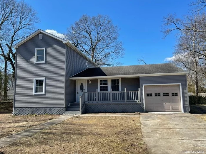 Move Right In To This Beautifully Renovated Home. Open Concept Kitchen Features New Cabinetry And Appliances. Four Spacious Bedrooms Allow For Plenty Of Room For Study, Sleep And Storage. One Car Garage & So Much More!