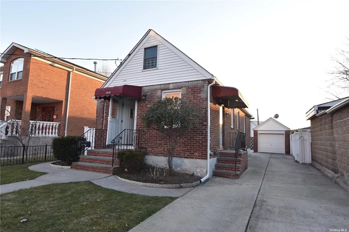 Beautiful Detached Whole House Rental In Prime Bayside Area. 4 Bedrooms, 2.5 Baths, Finished Basement. Excellent Condition. Garage, Driveway. Backyard. District #26. Close To All!